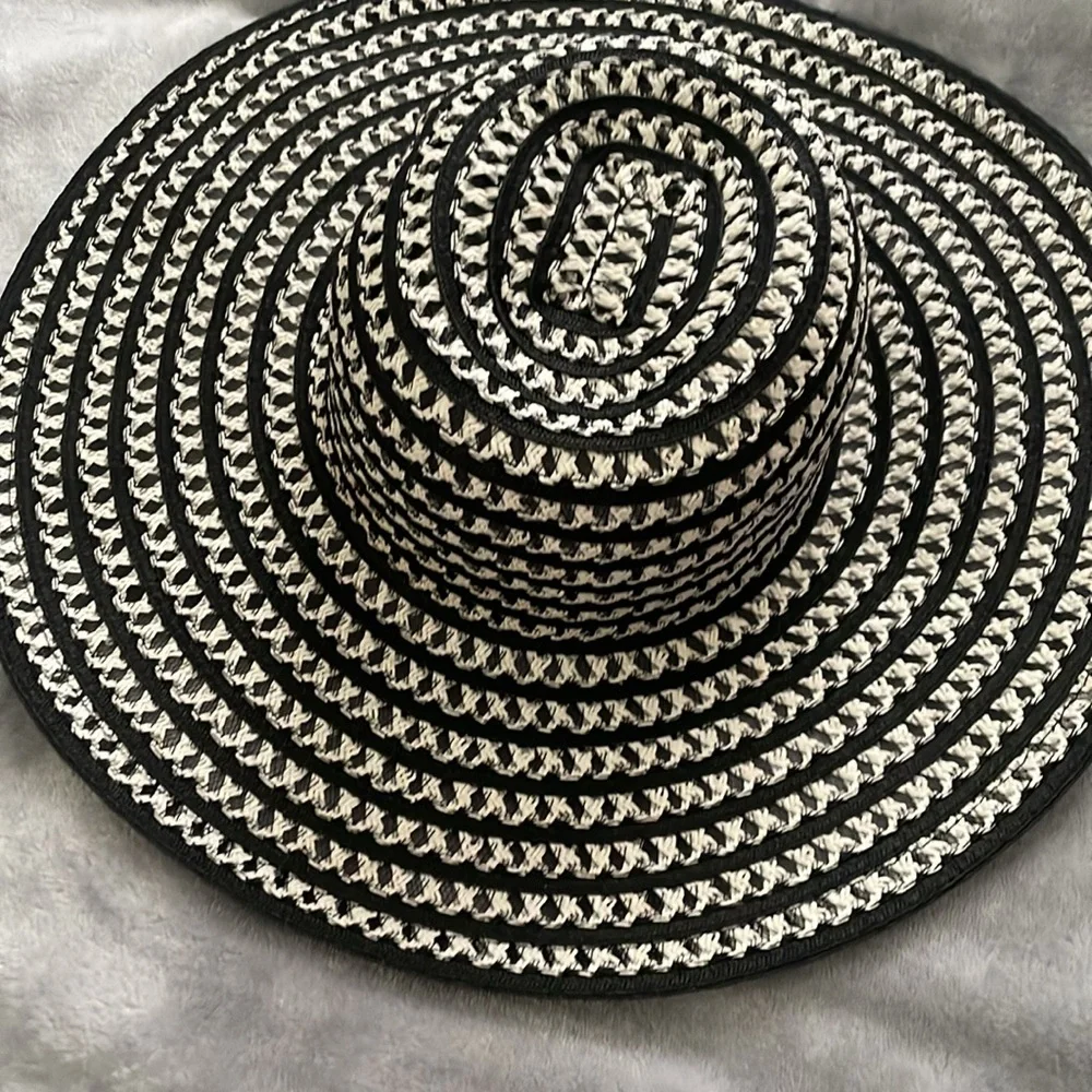 Beach hat - Picture 5 of 7